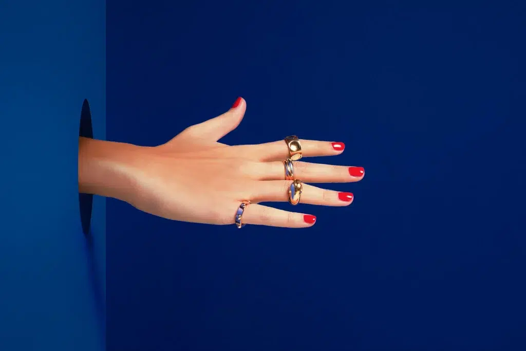 weprecious : Bijoux luxe de seconde main entre particuliers : Cartier, Louis Vuitton Van Cleef and Arpels, Bulgari, Chanel...