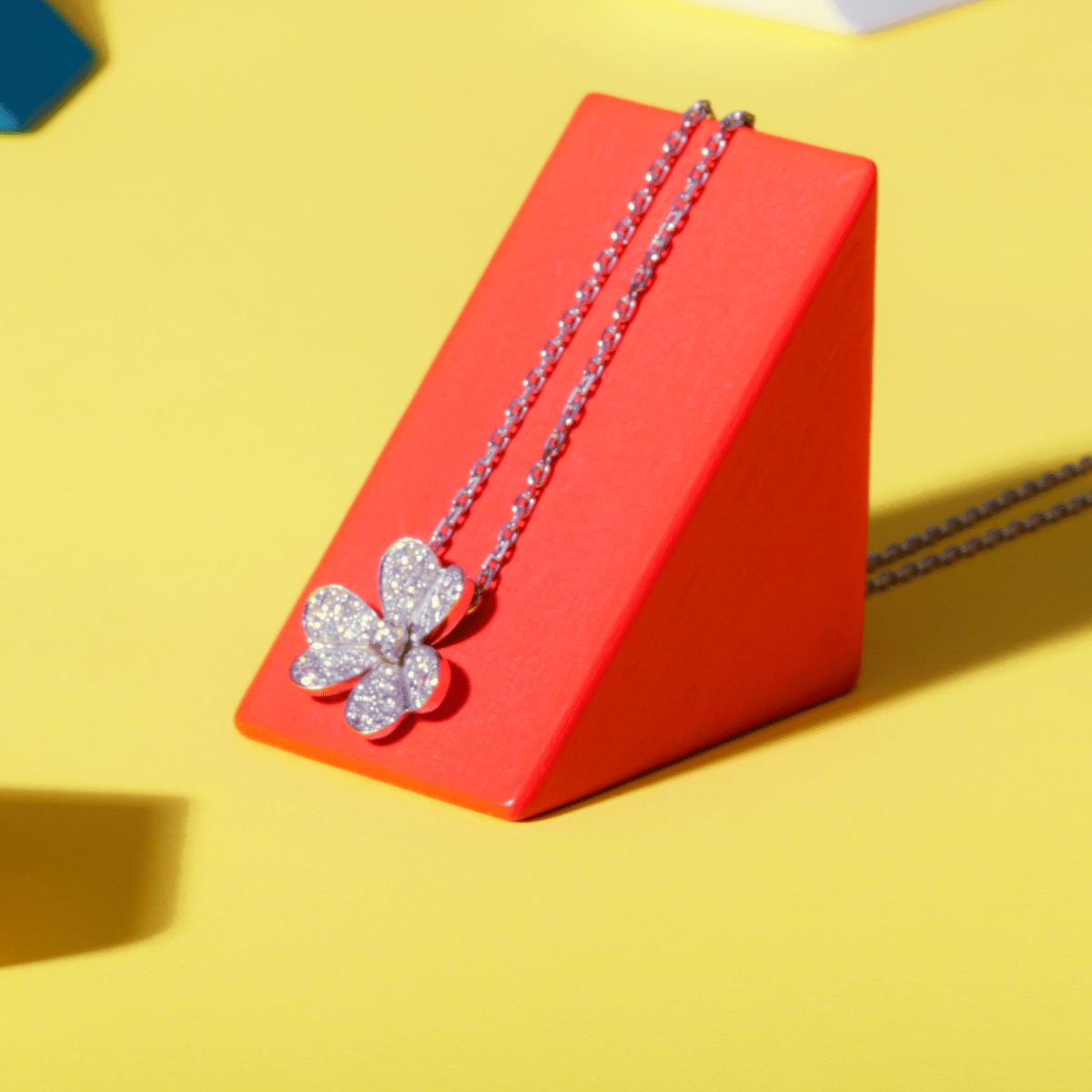 Pendentif Frivole Van Cleef & Arpels authentiques
