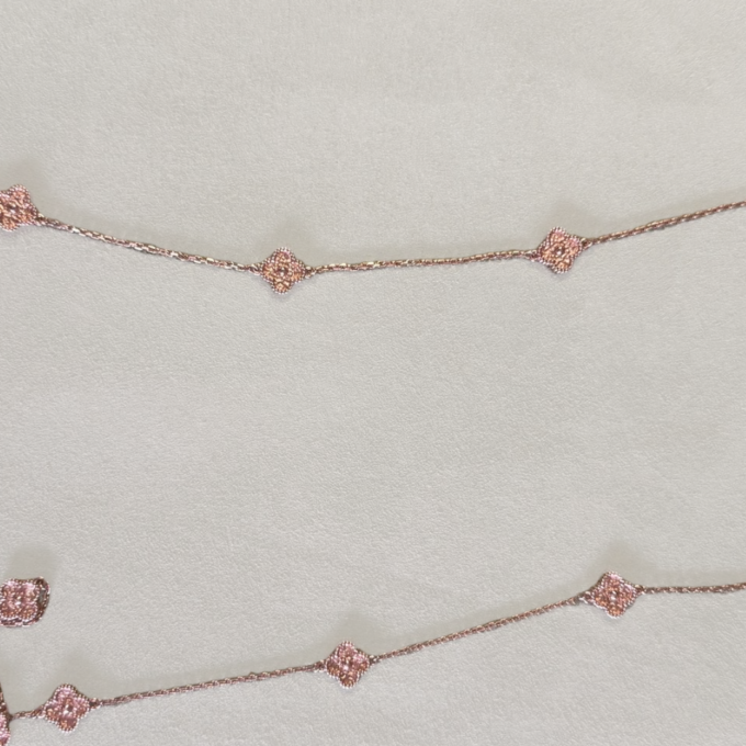 Sautoir Sweet Alhambra 16 Motifs Van Cleef & Arpels d'occasion : Bijou authentifié