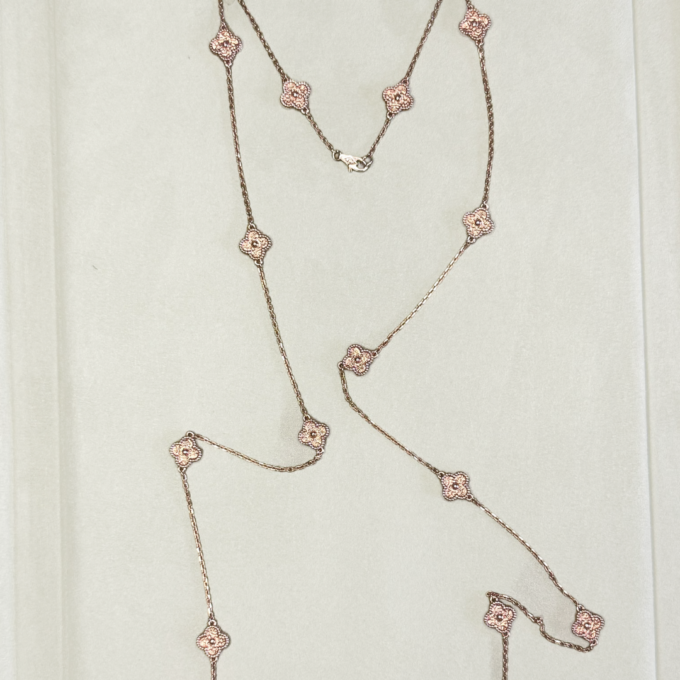 Sautoir Sweet Alhambra 16 Motifs Van Cleef & Arpels d'occasion : Bijou authentifié