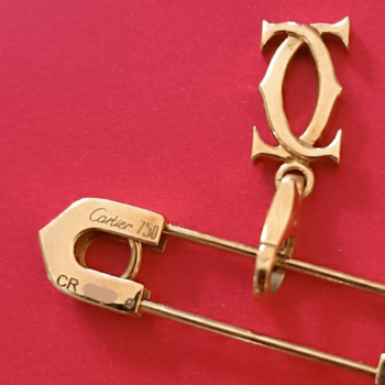 Broche pendentif C Vintage Cartier d'occasion : Bijou authentifié