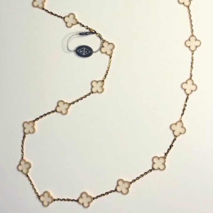 Sautoir Vintage Alhambra Cristal 20 Motifs Van Cleef & Arpels d'occasion : Bijou authentifié
