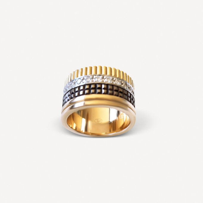 Second hand Quatre Classique Large Boucheron ring : Authentic jewel
