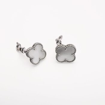 Boucles d'oreilles Vintage Alhambra Van Cleef & Arpels d'occasion : Bijou authentifié